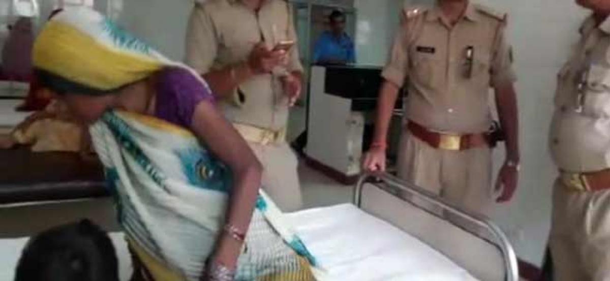 UP: Cops stop man from selling his child for pregnant wifes treatment