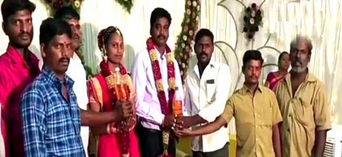Couples in Tamil Nadu get petrol as wedding gift