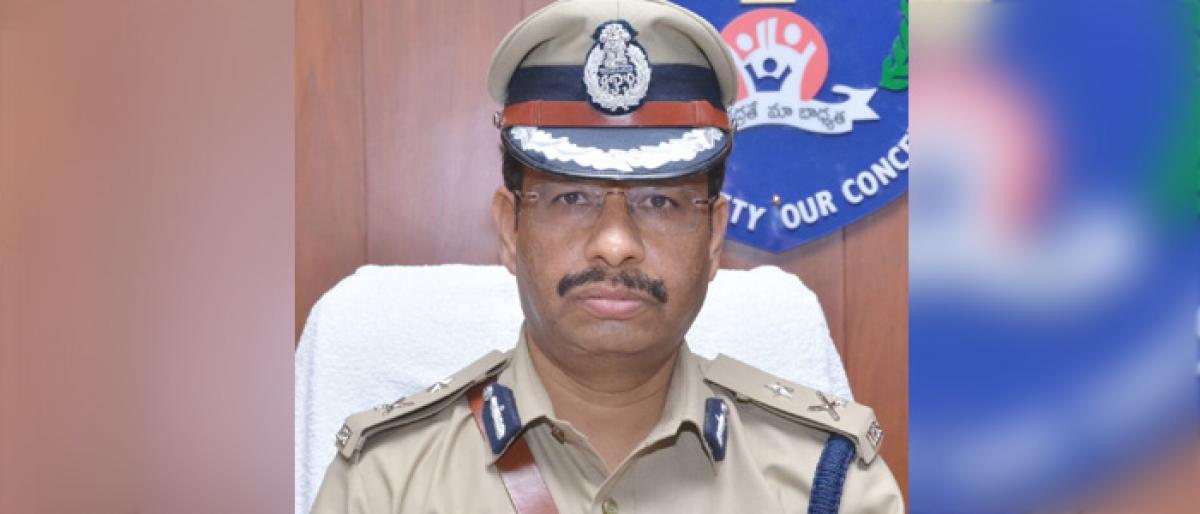 Cyberabad top cop urges people to beware of cyber crimes