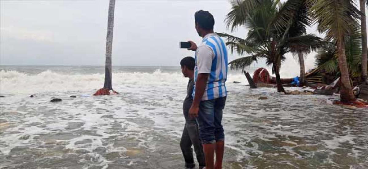 Cyclone Ockhi: 531 fishermen rescued says Kerala CM; cyclone to move towards Mumbai in 48 hours