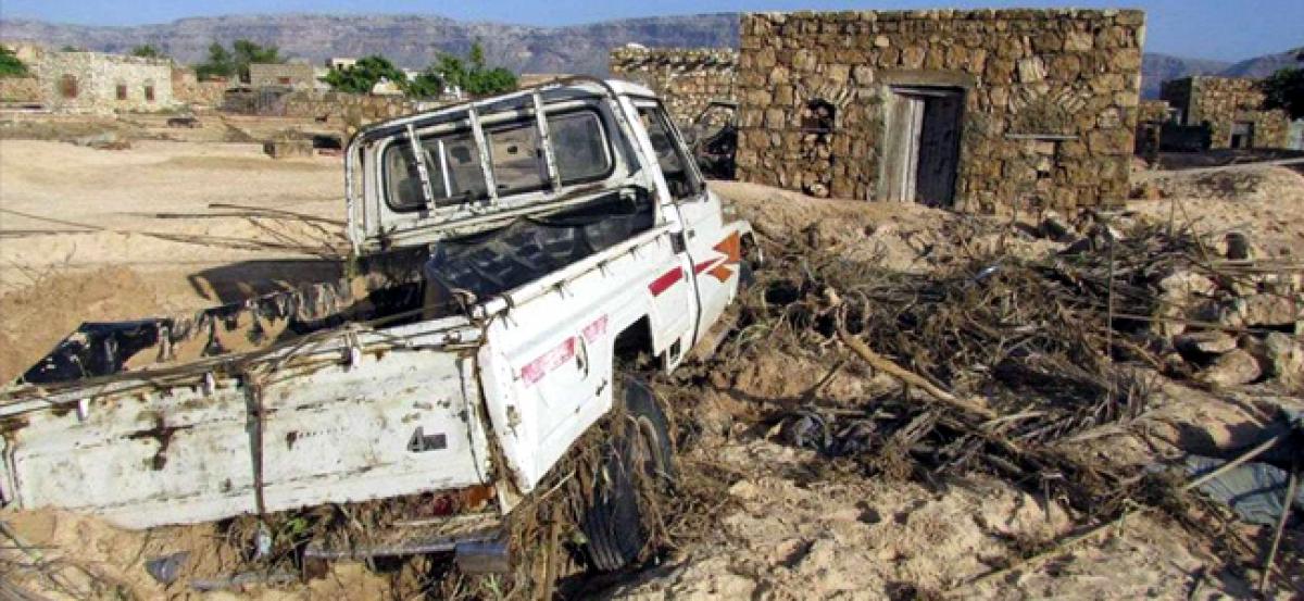 Cyclone Mekenu hits Yemeni island, 7 missing and hundreds evacuated