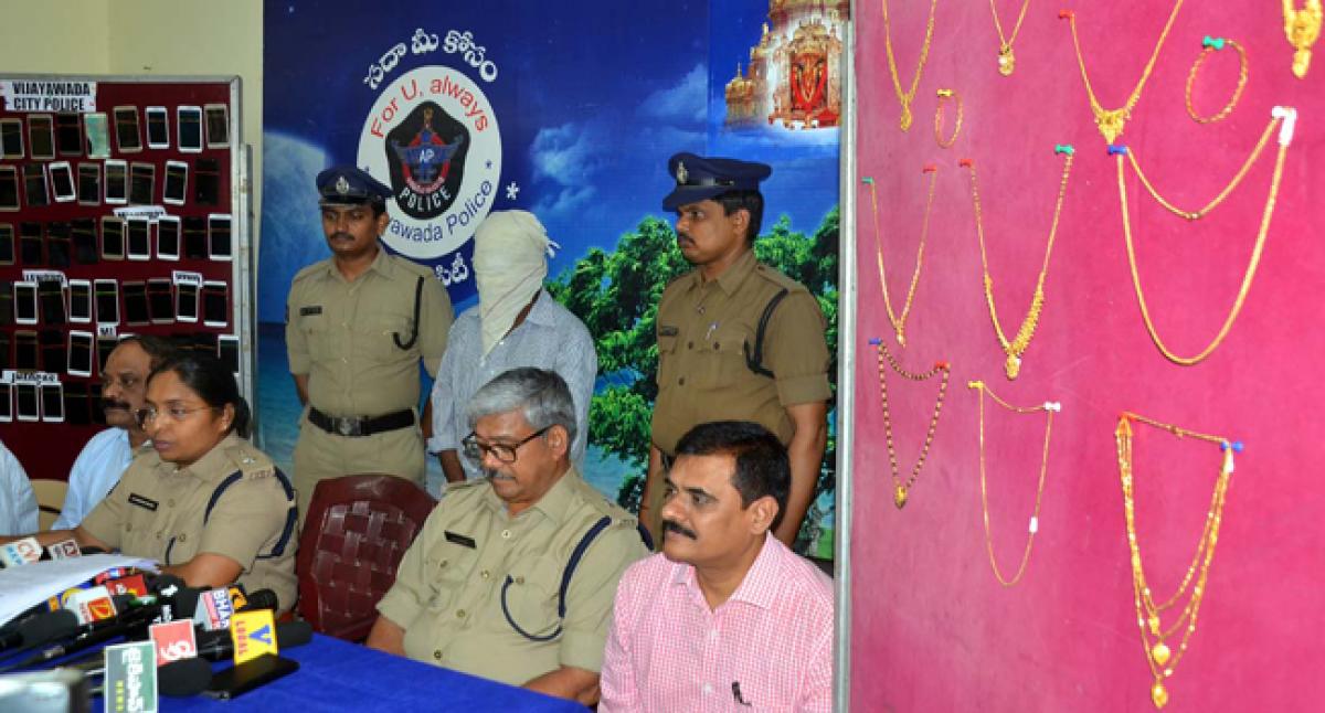 Coconut trader held, gold ornaments recovered
