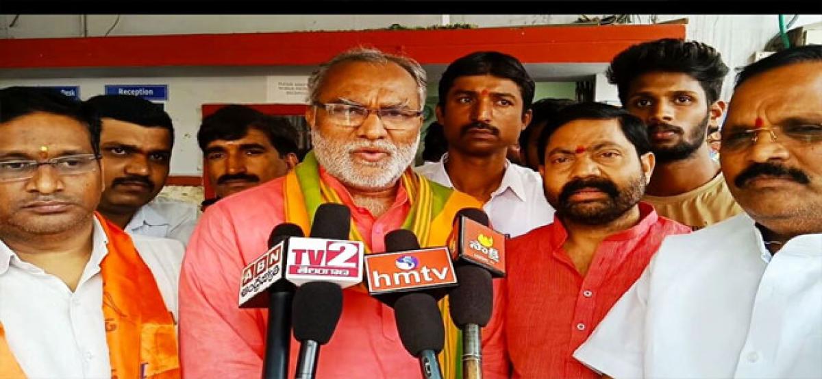 Saffron leaders demand withdrawal of externment order