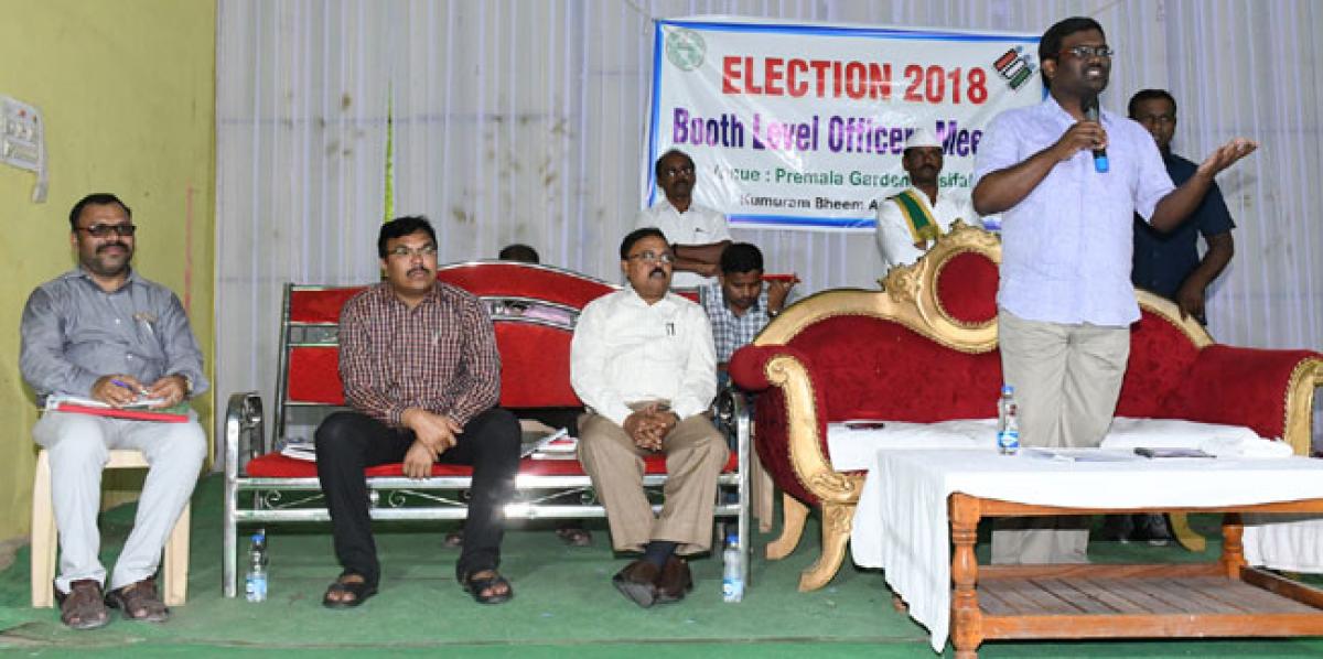 Collector holds meeting with leaders