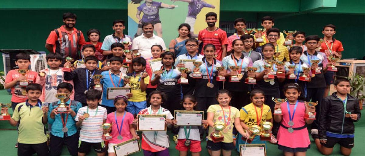 Anu Sanjana bags double in DPS badminton tourney