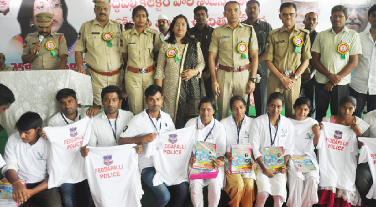 Training for police aspirants begins in Peddapelli