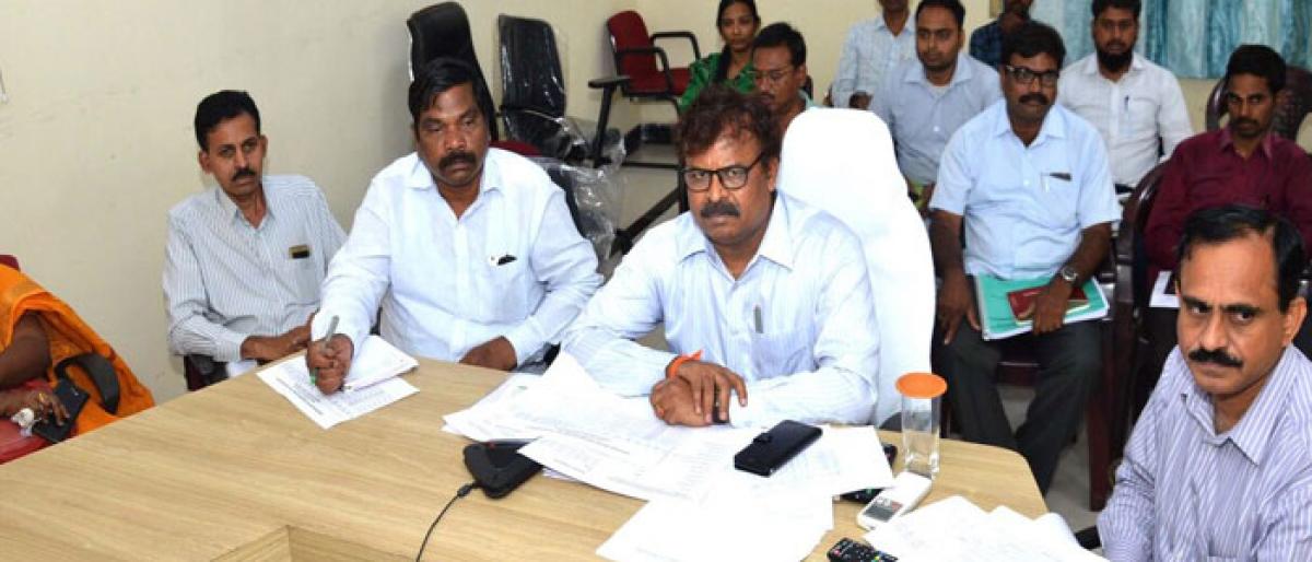 CS reviews implementation of central schemes