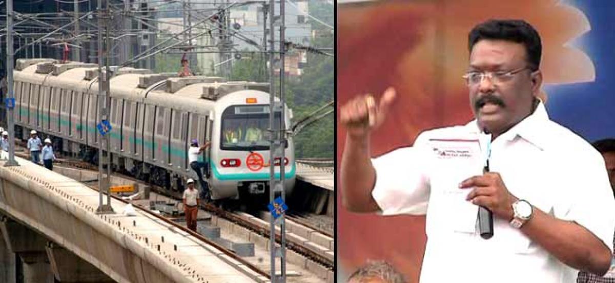 Reduce Metro Rail fares, demands Congress