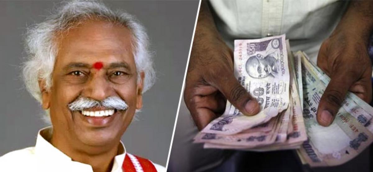 Dattatreya directs banks to provide cash to farmers