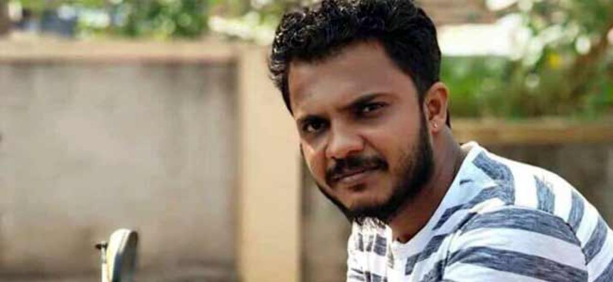 Karnataka: Slain VHP activist Deepak Raos family refuses Rs 5 lakh compensation, leaves Cong MLA sobbing