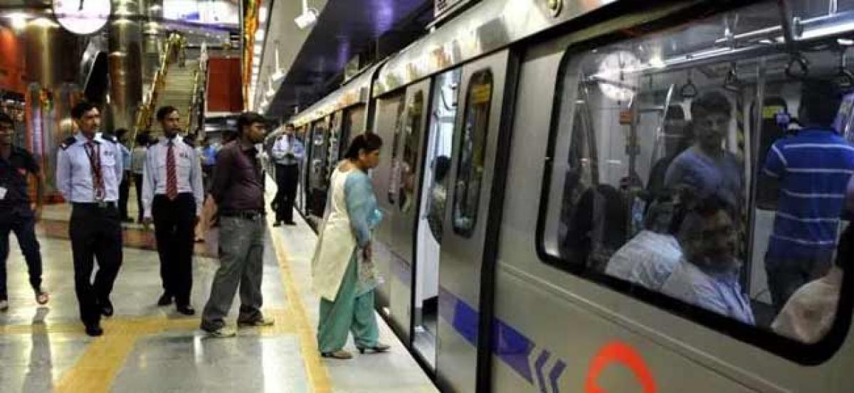 Woman held with 20 bullets in Delhi Metro