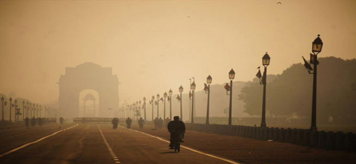 Delhi Smog: Air Quality Index falls in severe category