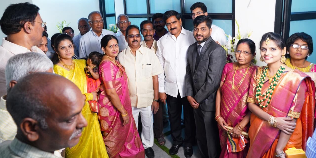 Devineni Umamaheswara Rao inaugurates dental hospital in Vijayawada