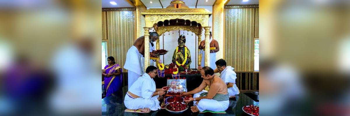 Devotees visit Gopal Baba