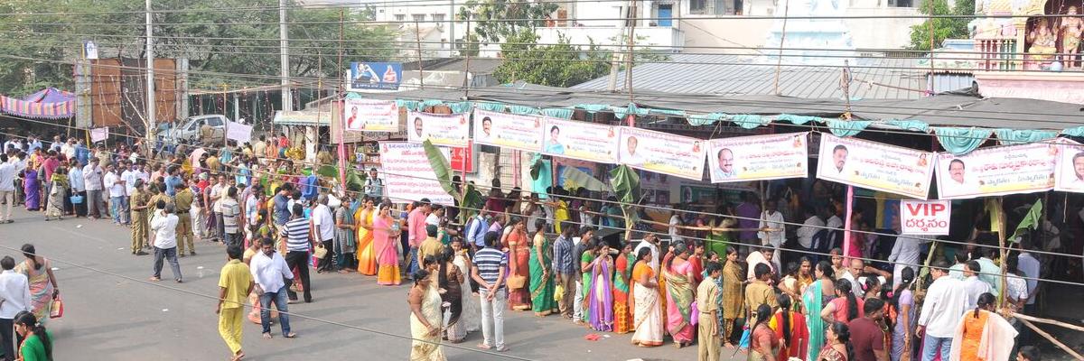 Devotion marks Subramanya Shashti