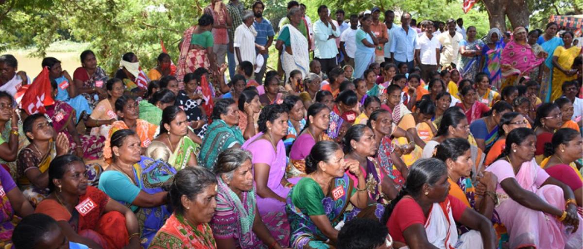 Municipal workers organise rally in Vijayawada