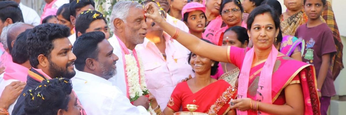 TRS campaign spree in top gear