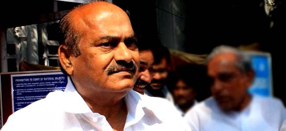 Police Officers Association Angers On JC Diwakar Reddy