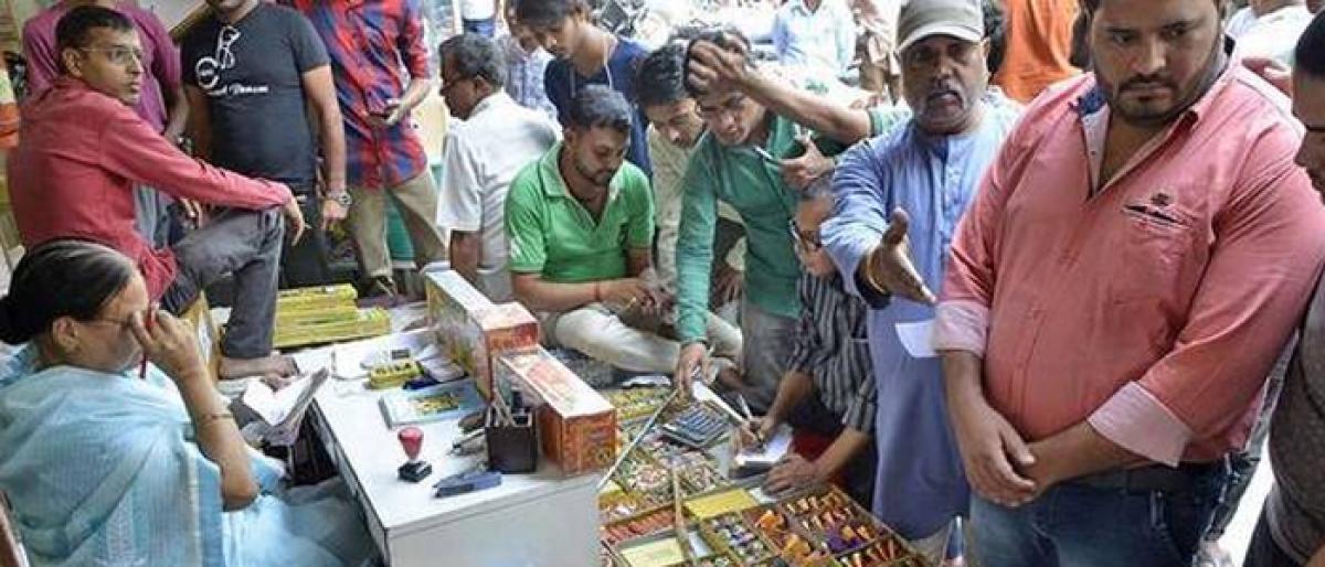Firecrackers price reduced in Hyderabad to attract public