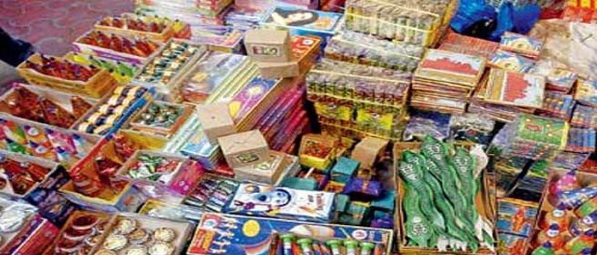 Non-issue of licences delays sale of crackers in Krishna