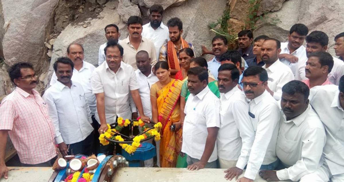 Minister C Laxma Reddy releases potable water to 360 villages in Mahbubnagar
