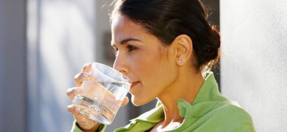 Drinking more  water may ward-off UTIs in women