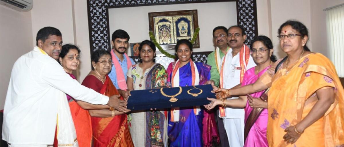 Necklace donated to Goddess Durga by Chalumuru Venkateswara Rao Charitable Trust in Vijayawada