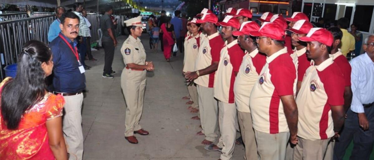 Cops don role of Bhavani Seva Dal workers