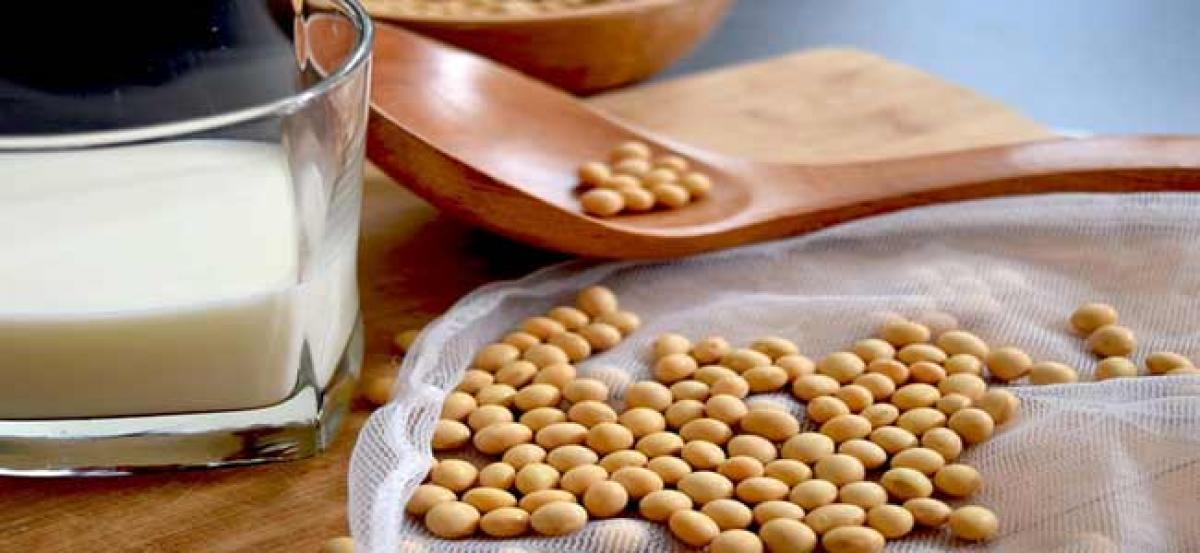 Eating soy foods can reduce side effects of breast cancer treatment