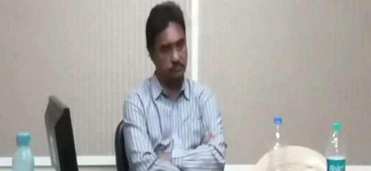 ACB officials arrest engineer for accepting Rs 2 lakh bribe