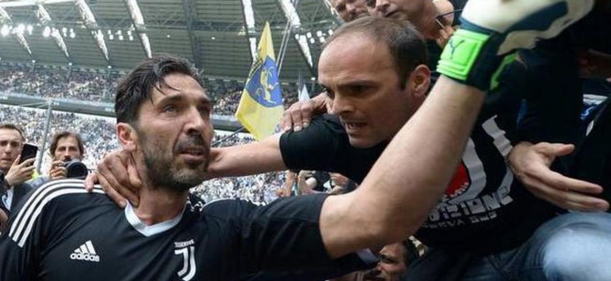 Buffon bids a tearful farewell