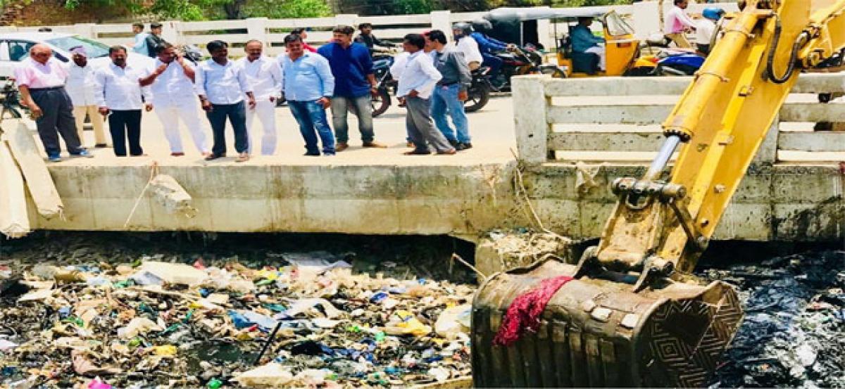 Desilting works on at Deendayal Basti Nala