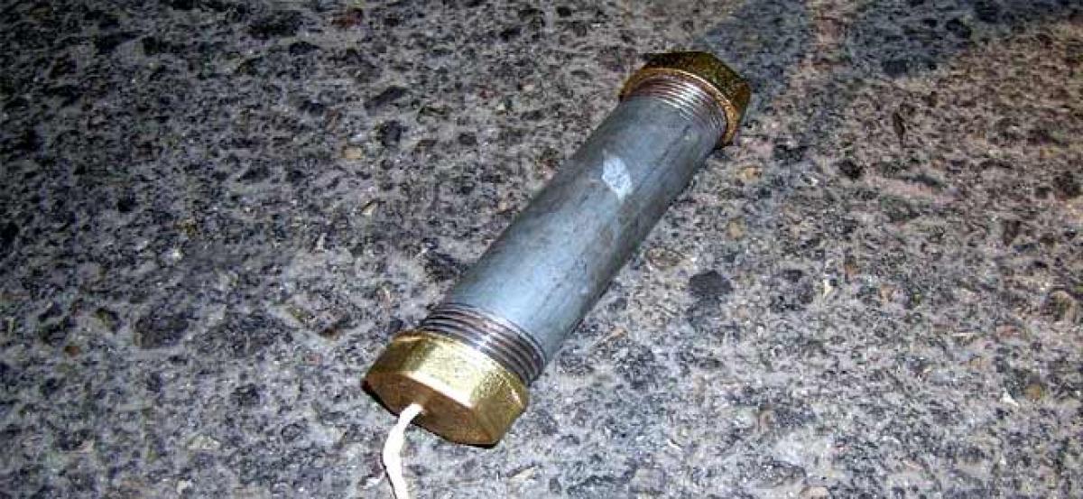 Acting on FBI tip-off, Italian cops arrest man making pipe bomb