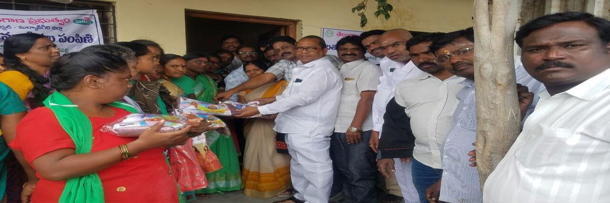 Bathukamma sarees distribution in Allwyn Colony