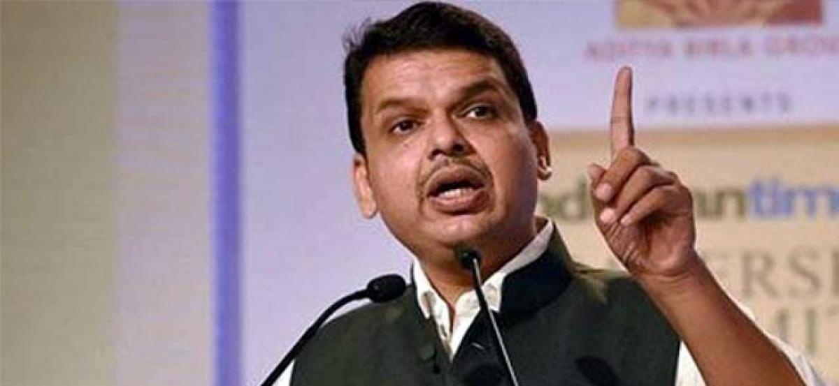 Munde audio clip: CM Fadnavis suggests probe by House panel