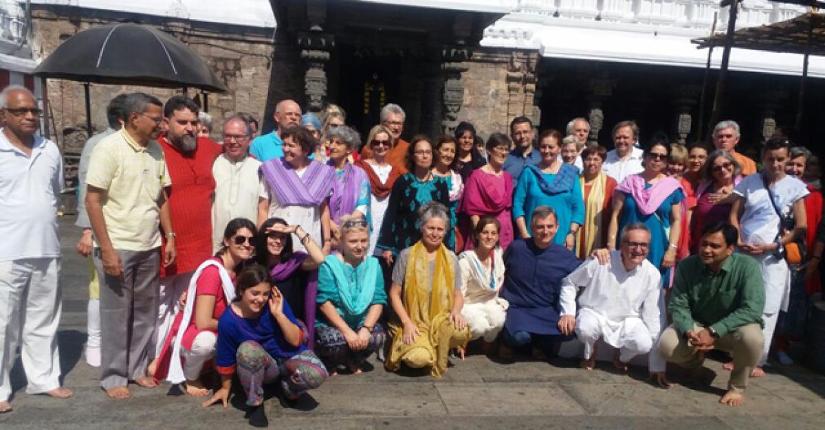World Teacher Trust to celebrate Gurupujotsavam