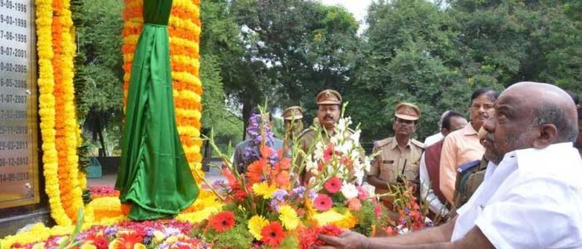 Tributes paid to Forest Martyrs