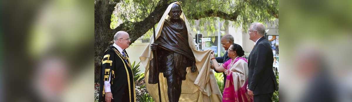 President Kovind unveils statue of Mahatma Gandhi in Sydney