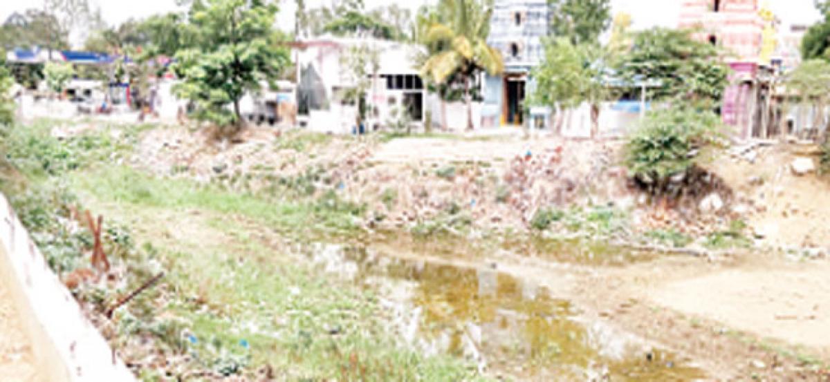 Residents irked over garbage in Jagruti colony
