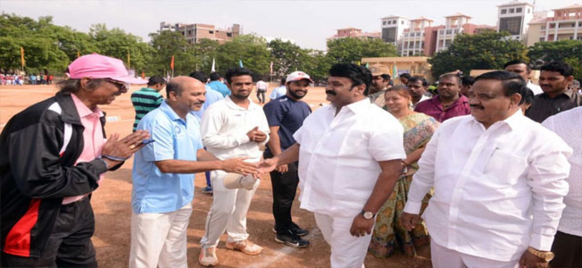 Minister inaugurates ‘GHMC summer camps’