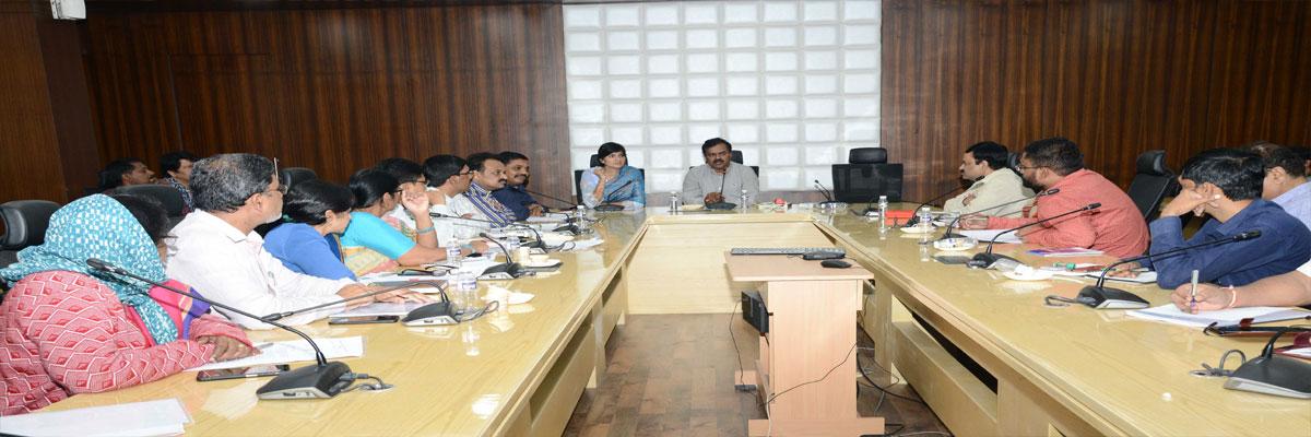 GHMC takes up mega saree distribution