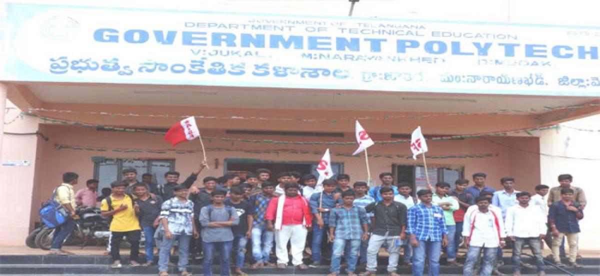 Government should implement KG to PG: Student union JAC