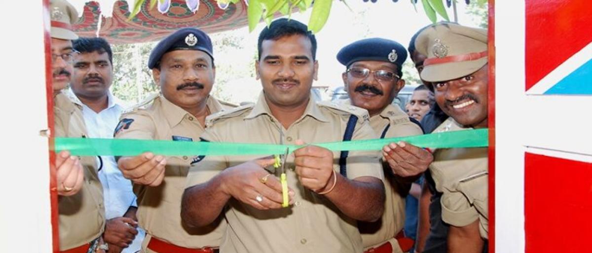 SP inaugurates outpost in Vatticherukuru mandal