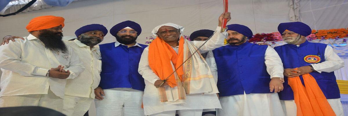 Guru Nanak Jayanti celebrated in city on grand scale