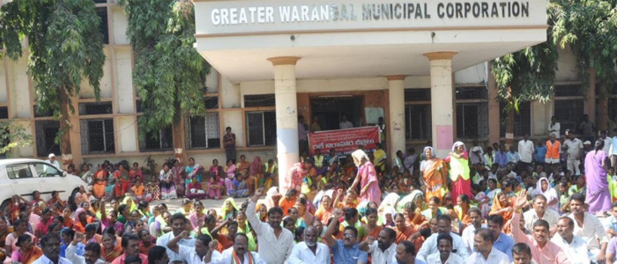 GWMC civic contract workers demand regularisation of services