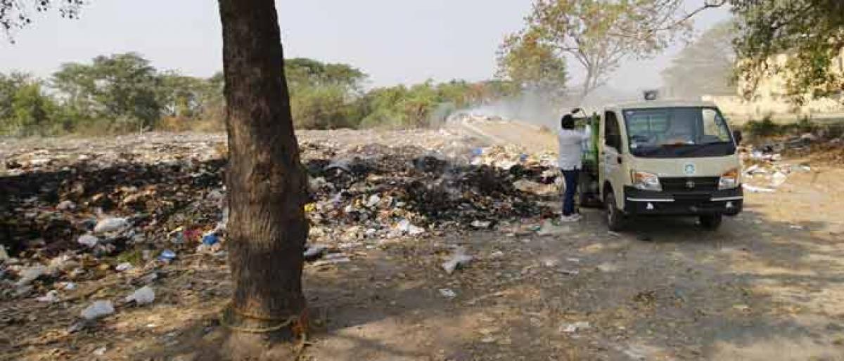 Locals oppose garbage dumping at Pothana Vignana Peetham