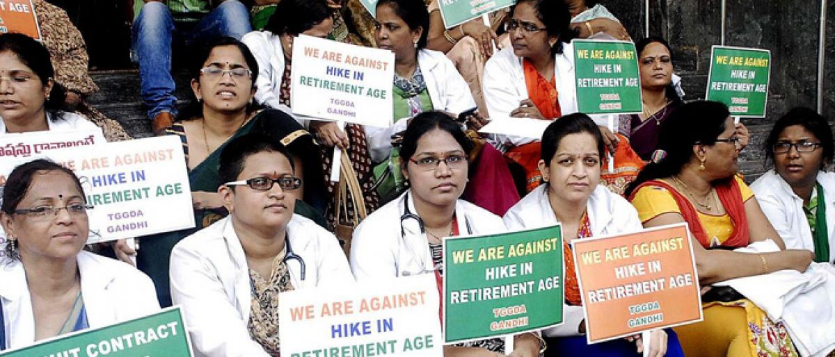 Doctors say no to increase in professors retirement age