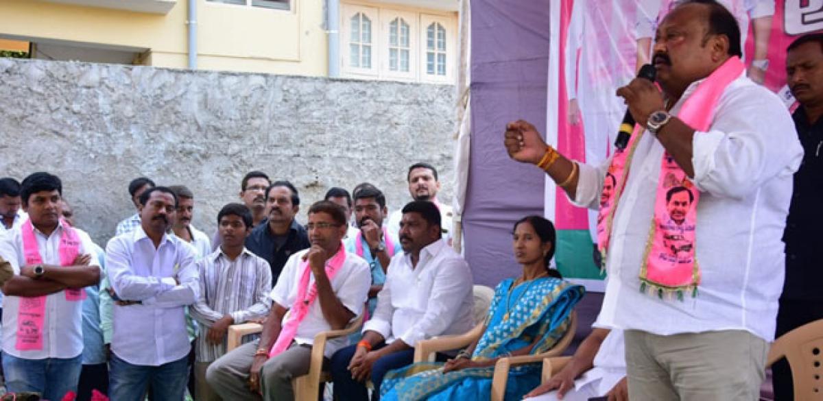 TRS committed to develop Munnuru Kapu community