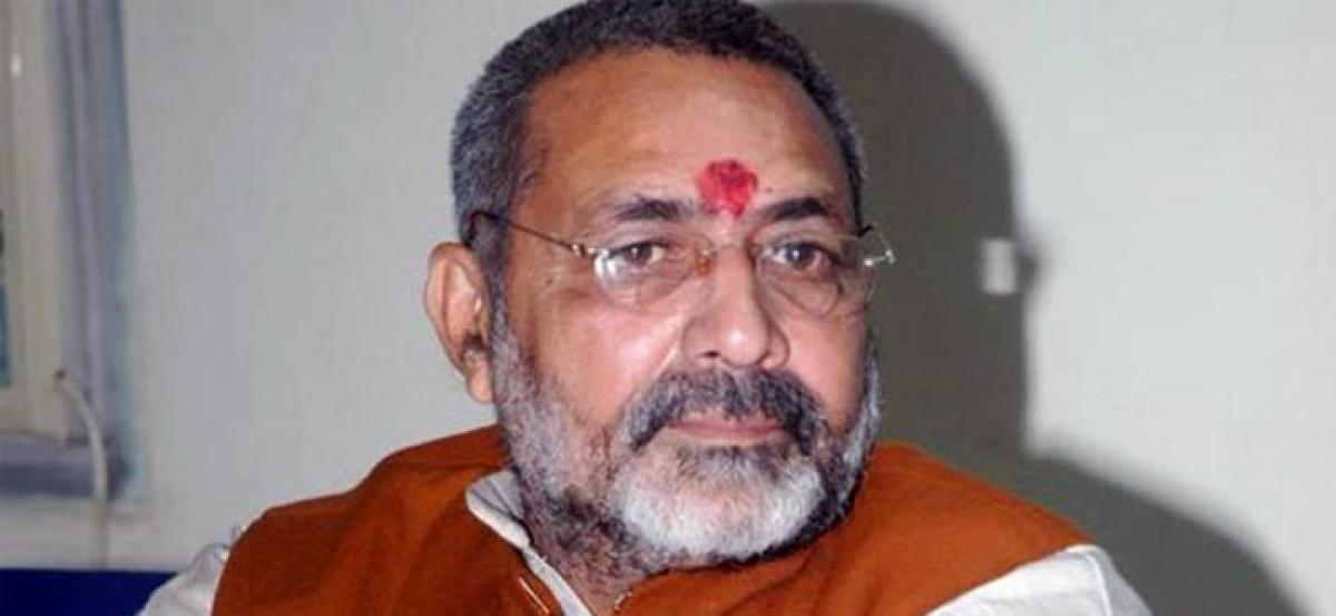 Union Min. Giriraj Singh says Congress bankrupted the nation