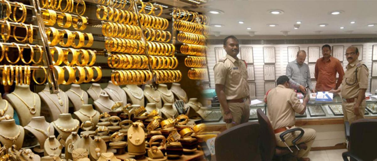 Legal Metrology officials conducting raids on gold and jewellery shops in Greater hyderabad